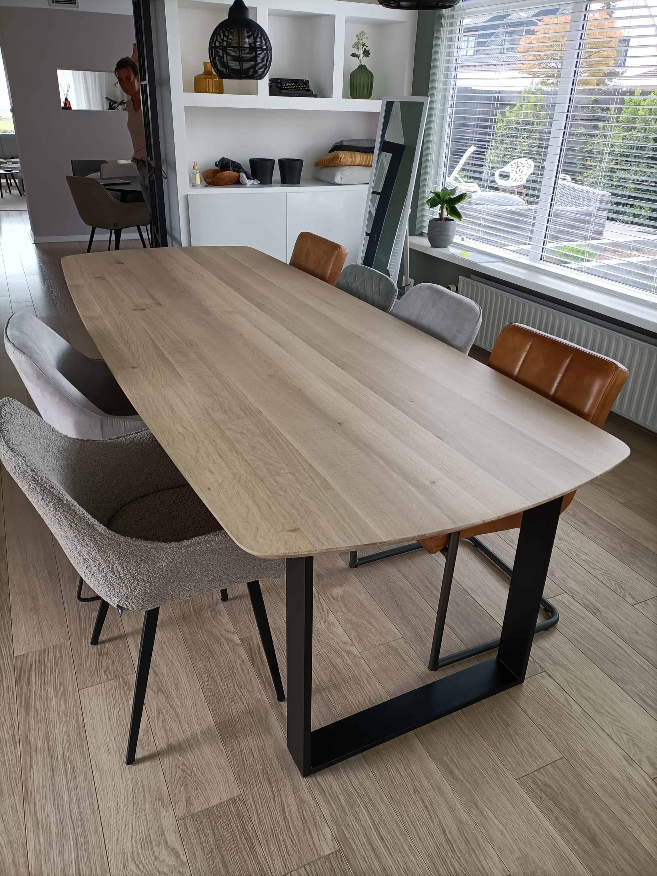Deens ovale tafel 280x110cm afwerking ultra matte lak