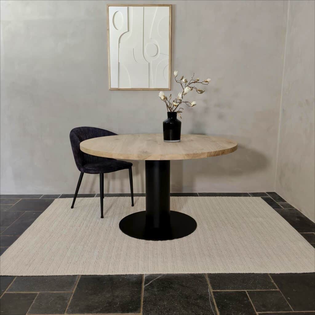 Ronde eiken tafel met kolompoot