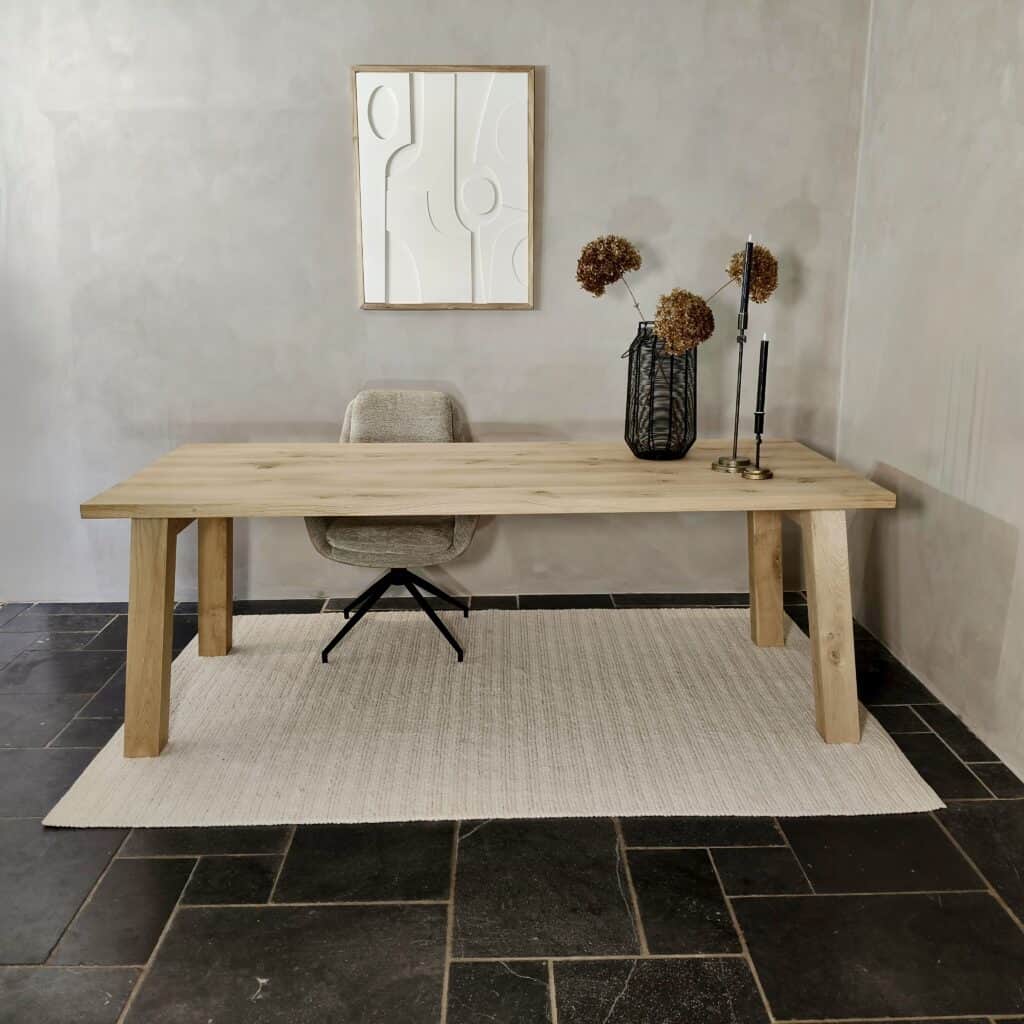 Rechte eettafel met eiken N-poten