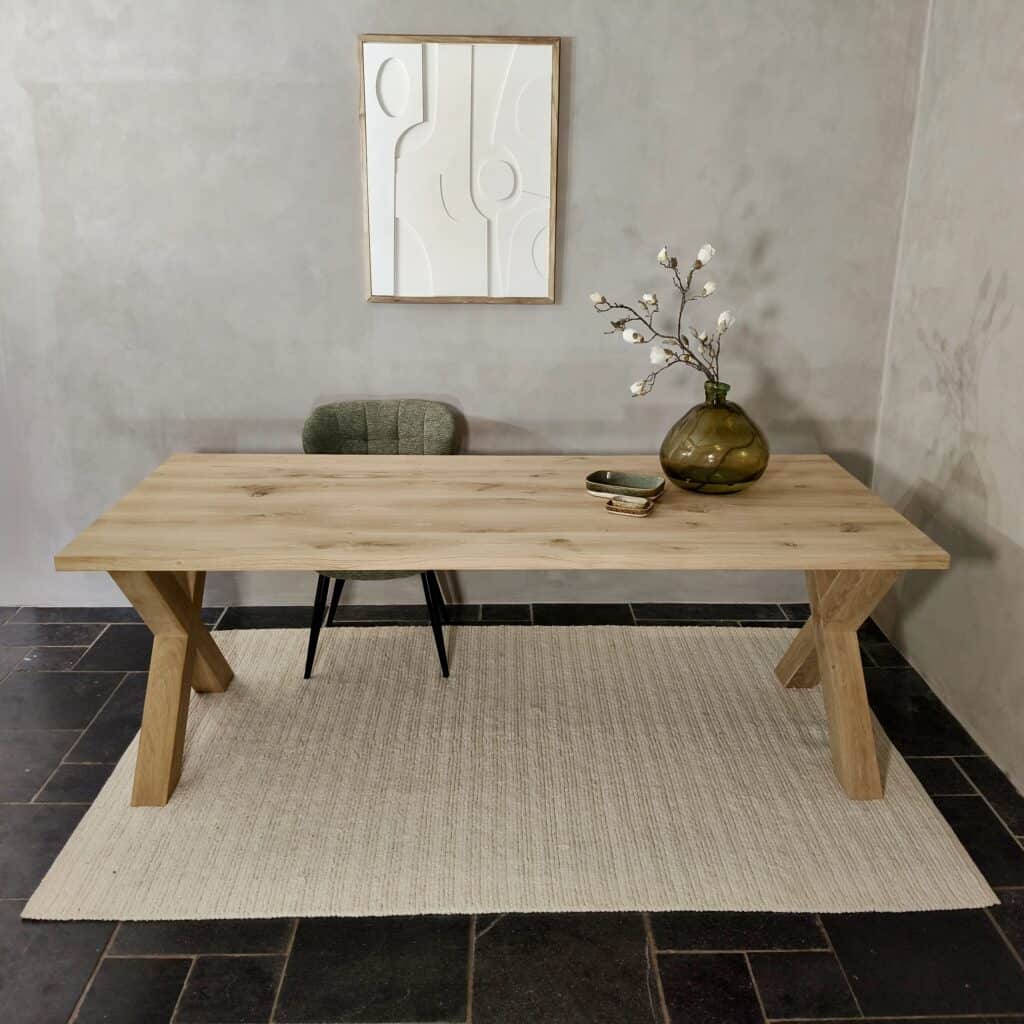 Eettafel met eiken X-poten